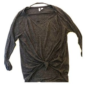 H&M gray baseball tee. 3/4 sleeves. Knotted front